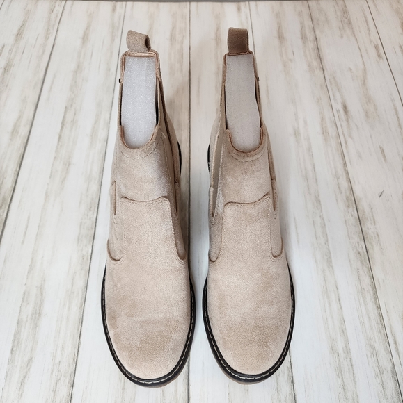 NIB Corkys Tan Booties - Picture 4 of 9